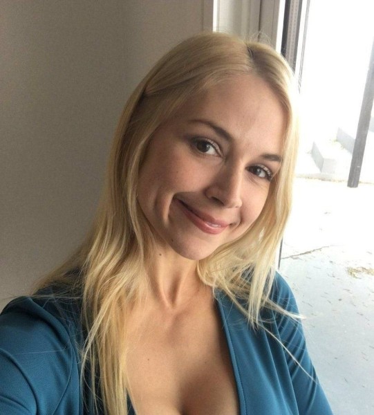 bella33101 dating