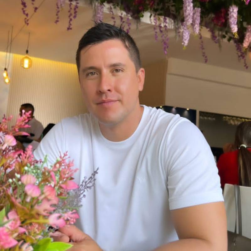 Hakan25139 dating