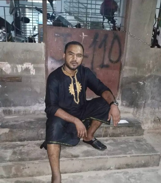 Nazmul64102 dating